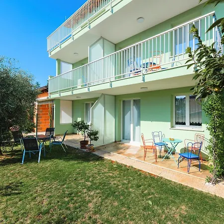 Daire Cozy Nur 280 Meter Zum Mit Garten, Klima, Wifi Umag