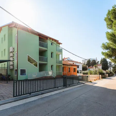 Cozy Nur 280 Meter Zum Mit Garten, Klima, Wifi Umag
