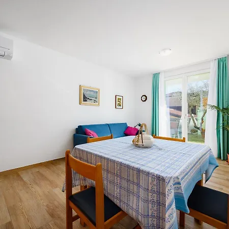 Cozy Nur 280 Meter Zum Mit Garten, Klima, Wifi Daire Umag