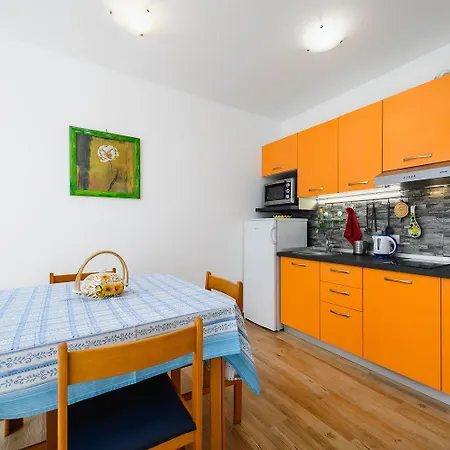 Daire Cozy Nur 280 Meter Zum Mit Garten, Klima, Wifi Umag